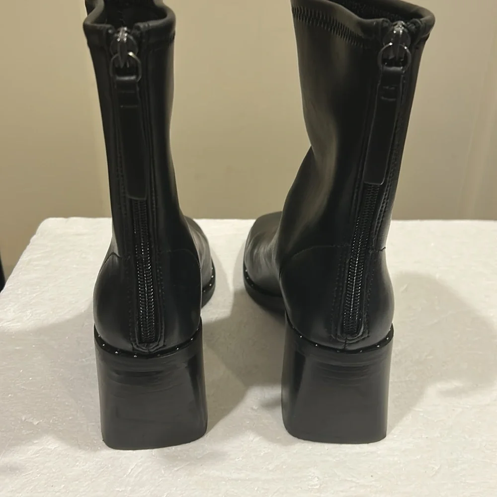 NWT Open Edit slant Block Heel embellish upper sole/zip ankle Boots size 6 black